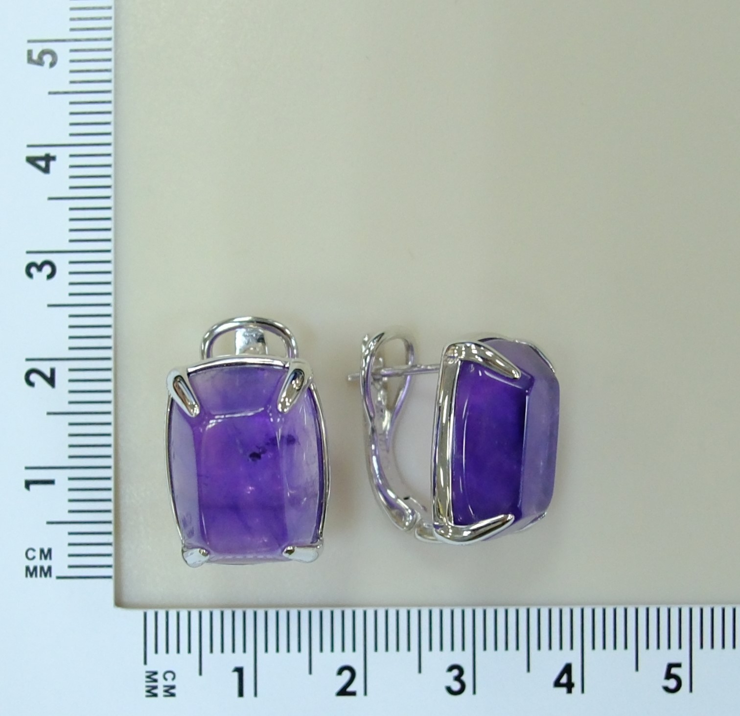Серебряные серьги с аметистами